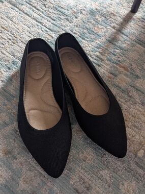 Old Navy Black Pointed Toe Womens Flats NWOT